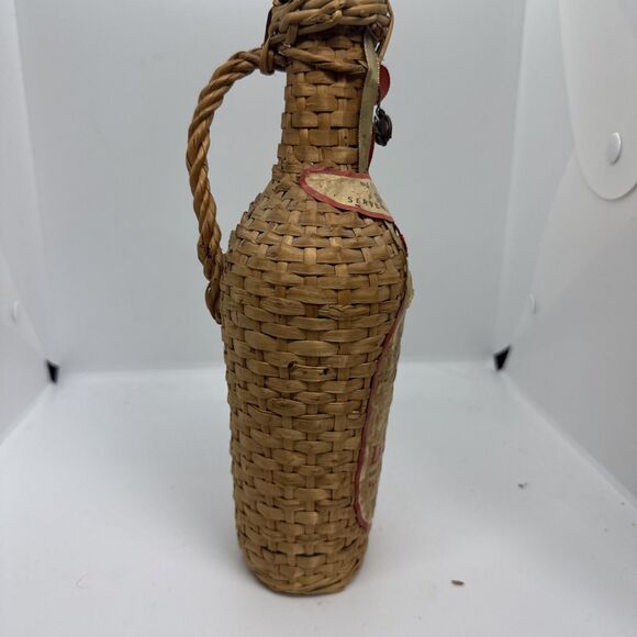 Vtg 1949 Basket Weave Wicker Case Ducal Portuguese Red Lisbon Grape Wine Bottle - Picture 2 of 4